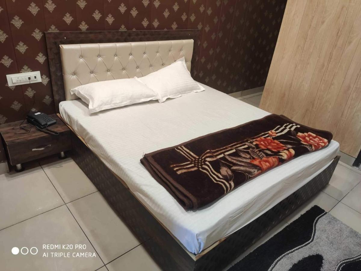 Hotel 7 Deep Ludhiana Eksteriør billede